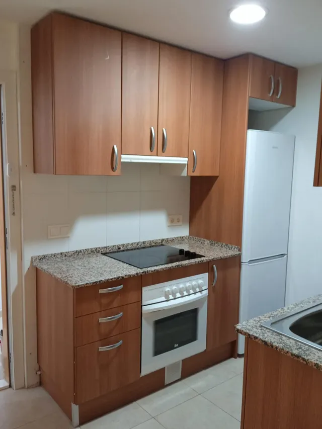 Acogedor Piso en Calafell con Piscina y Parking por €185,000 — 7