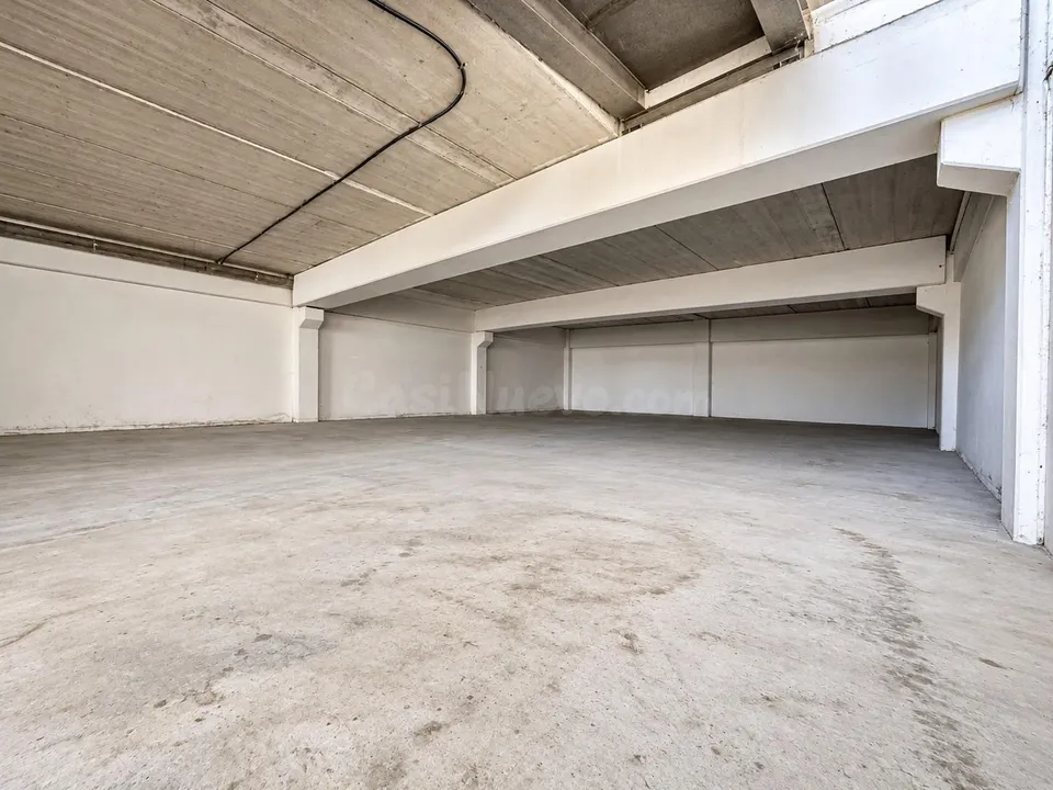 Nave en Seseña