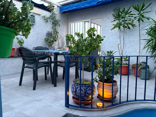 Preciosa vivienda adosada de esquina de cuatro dormitorios a - foto 2