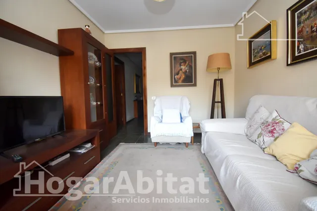 GRAN PISO SEÑORIAL CON BALCÓN Y TERRAZA EN AVENIDA PRINCIPAL — 27
