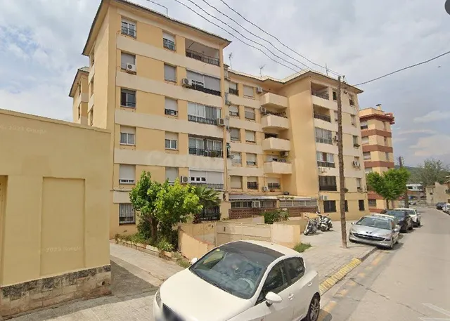 Se vende piso OKUPADO en Calle Serral 65 de Sant Vicenç dels - foto 2