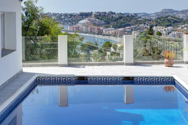 VILLA REFORMADA CON PISCINA Y VISTAS AL MAR , ALMUÑECAR — 30