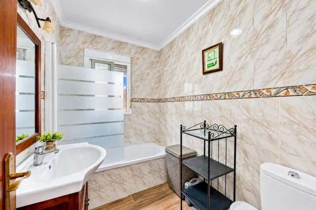 Chalet con encanto en la zona del Marquesado — 46