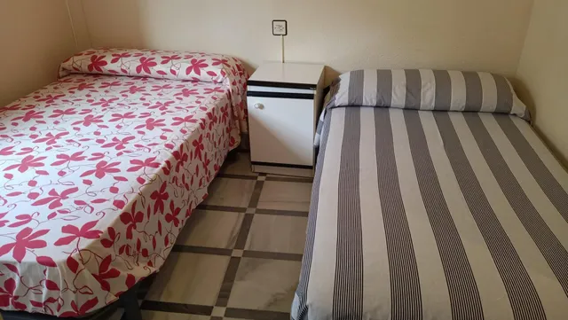 OPORTUNIDAD.  EN MACAEL ( ALMERÍA ).VENTA DE PISO CON PISCINA Y ASCENSOR, EN EL  CENTRO DEL PUEBLO. — 25