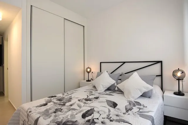 Planta baja 3 habitaciones 96m² en venta - Centro — 18