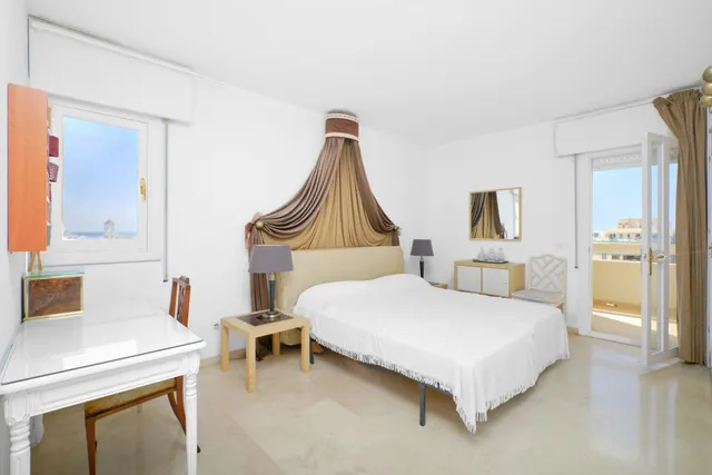 Amplio piso en el centro de Marbella – con vistas al mar y al Casco — 14