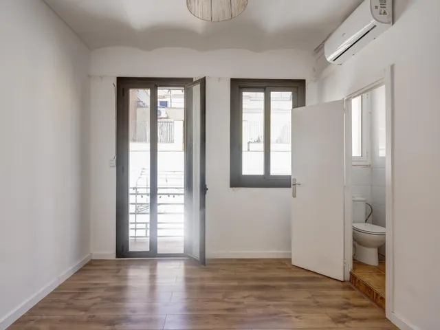 Piso en oferta en la barceloneta — 10