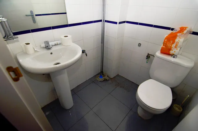 Urbis te ofrece un local en alquiler en zona Centro, Salamanca. — 43