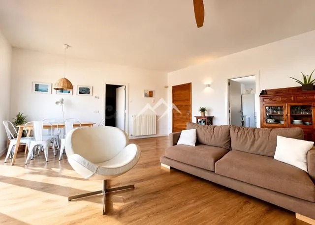 Apartamento con vistas al mar y piscina para alquiler de cor - foto 3