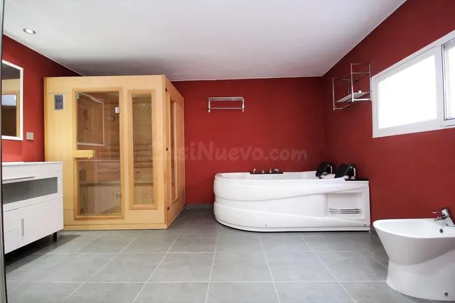 * Villa de 4 dormitorios, piscina y garaje en parcela de 810m2 en Albir * — 16