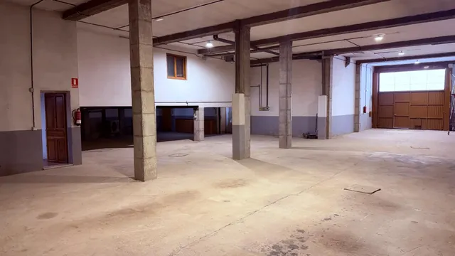 Local con oficinas en Tudela / Almacén para vehículos — 8