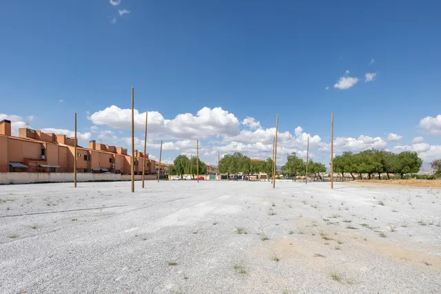 Parcela de 5000 metros junto al mercadona de Hijar — 23
