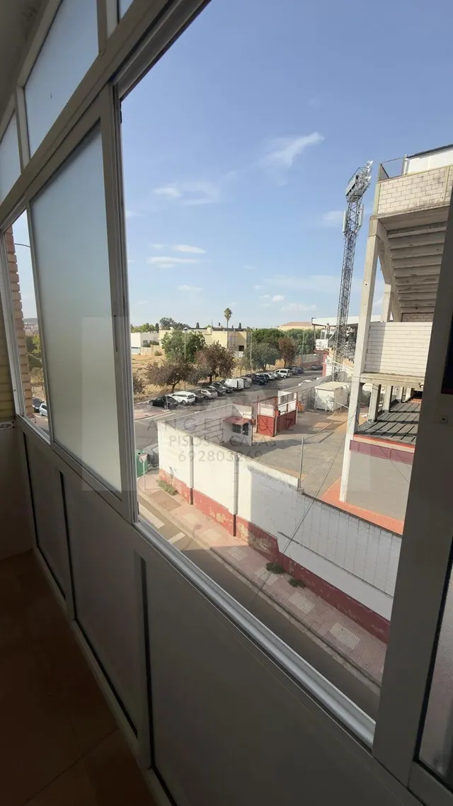 Piso de 3 dormitorios totalmente amueblado junto al estadio romano de Mérida – ideal inversores — 13