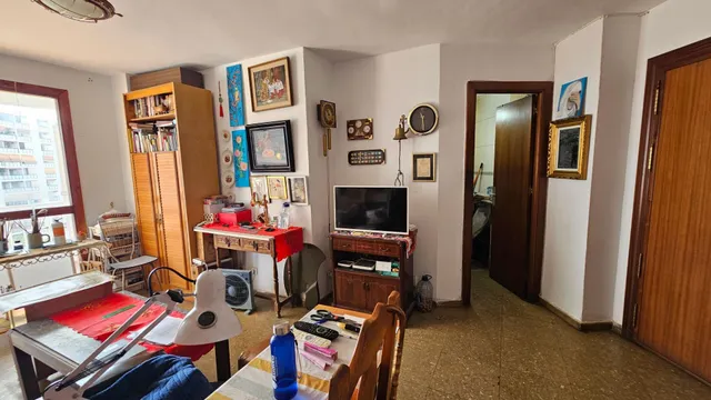 APARTAMENTO DE 2 DORMITORIOS A 100 MTS DE LA PLAYA EN BENALMÁDENA — 31