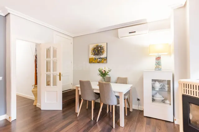 Casa con garaje de 106 m2, buhardilla y 3 plantas en el centro de molina — 5