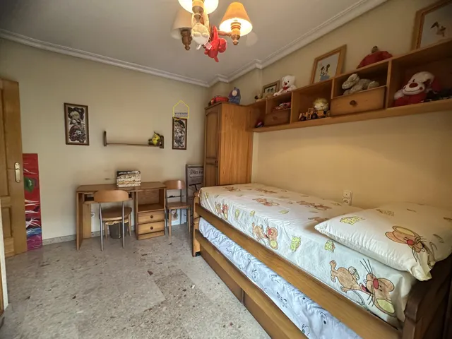 Dúplex de 4 dormitorios, cochera y patio en San José — 22