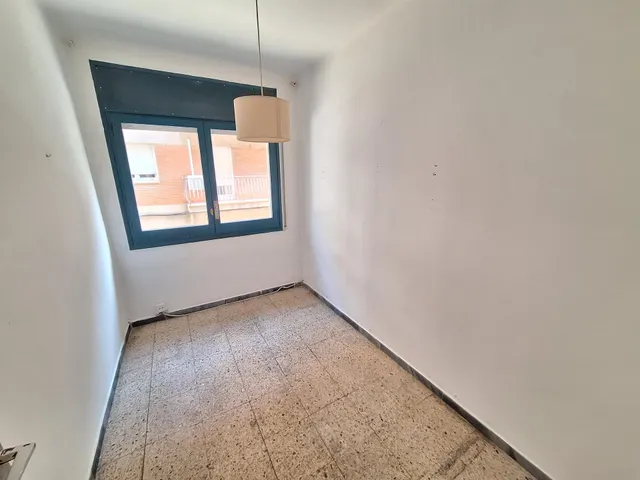 PIS  A VILANOVA DEL CAMÍ — 16