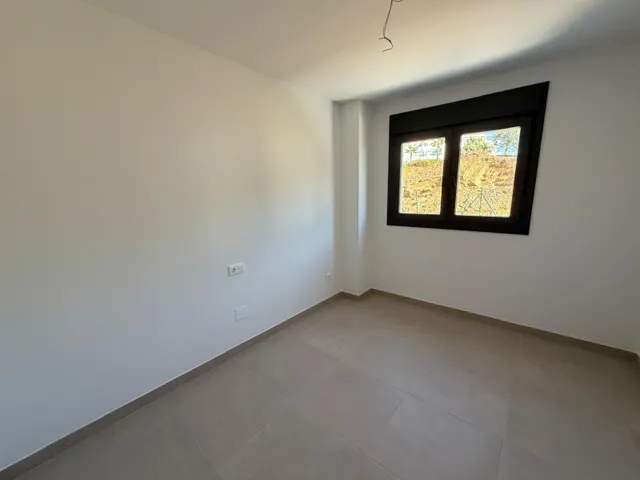Vivienda moderna en urbanización privada Mijas con vistas al mar — 17