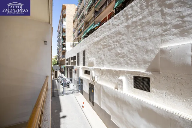 PISO DE 1 DORMITORIO CON TERRAZA Y EXCELENTE UBICACIÓN JUNTO AL MERCADONA — 16