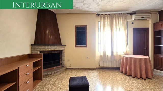 Oportunidad - Amplia casa de 197 m2 con 4 dormitorios y terraza en Benissanó — 12
