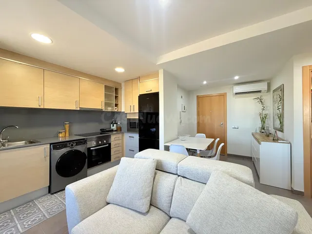 APARTAMENTO CON PISCINA COMUNITARIA Y PARKING EN JESUS I MAR