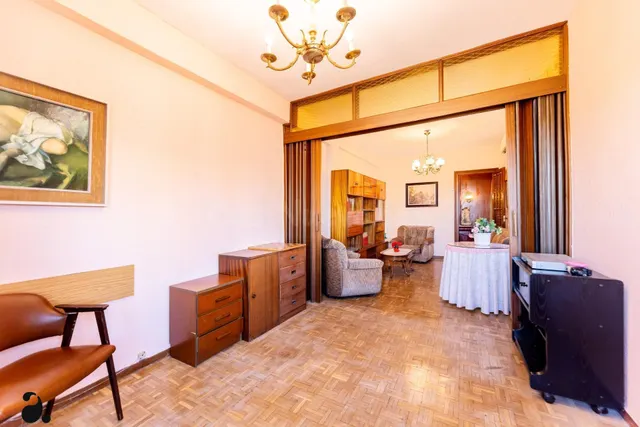 PISO EN PLAZA SAN VICENTE DE PAÚL OPAÑEL - foto 4