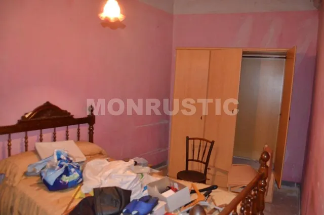 CASA DE PUEBLO  EN VENTA DE 364M2 EN EL VILOSELL — 34