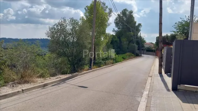 SE VENDE TERRENO URBANO EN VILADECAVALLS — 3