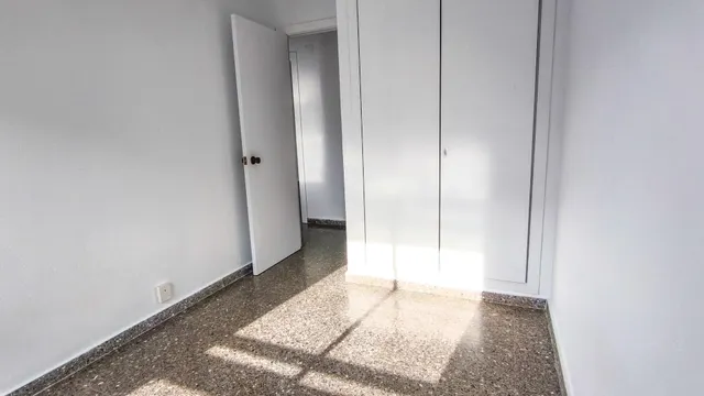 Amplio Piso en Alquiler con Terraza en La Creu del Grau, Valencia — 21