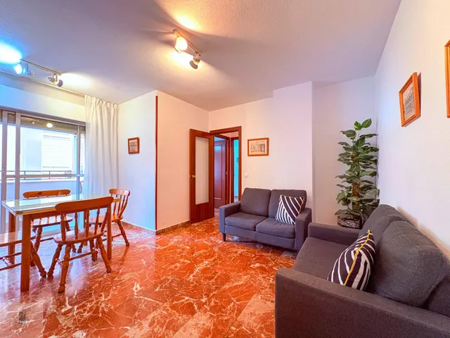 En venta en Valdepasillas, junto a Sinforiano Madroñero — 22