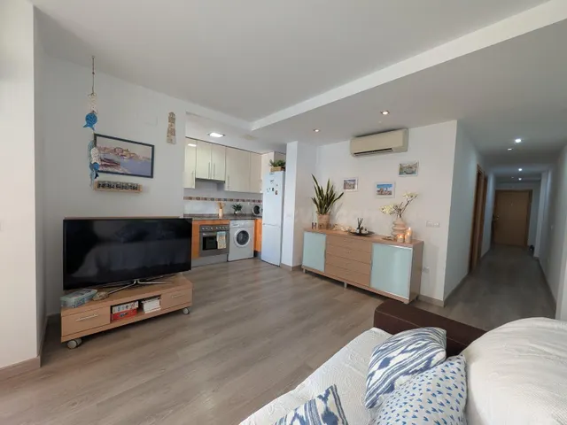 LUMINOSO APARTAMENTO CON PARKING A POCOS MINUTOS DEL MAR EN 