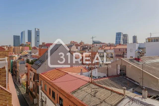 Ático duplex con terraza en Valdeacederas — 35
