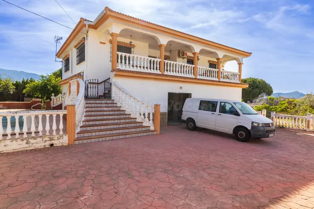 Chalet 4 habitaciones 290m² en venta - Marbella