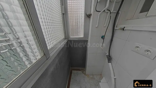 ¡IDEAL INVERSORES! Piso con alta rentabilidad garantizada en - foto 3