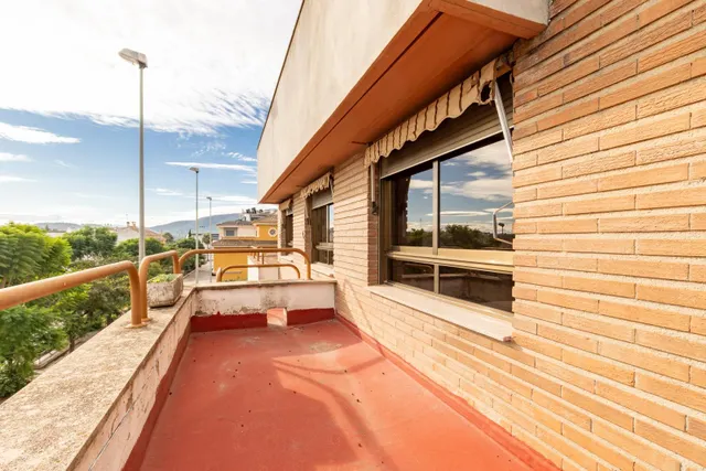 Una residencia exclusiva con terrazas panorámicas en un paraíso natural. — 24