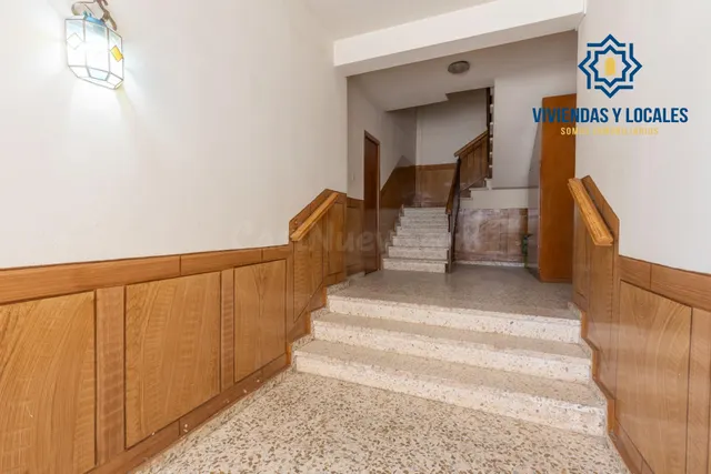 Edificio con gran potencial de inversión en La Zubia — 4