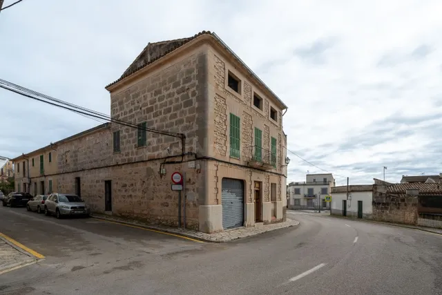 Casa con gran potencial en el centro de Montuiri - foto 2