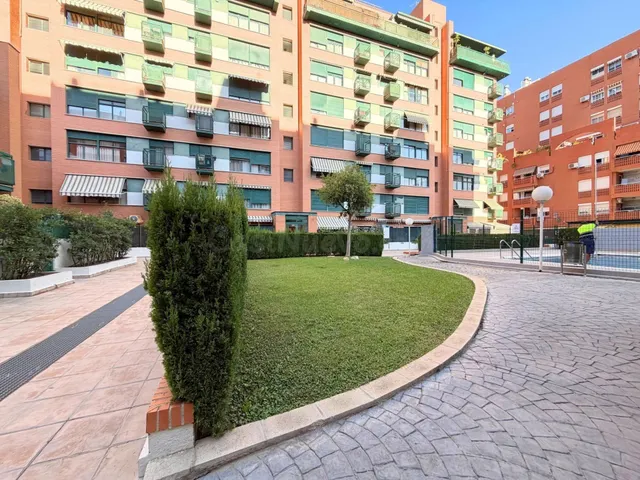 Alquiler de Piso 2 Dormitorios 2 Baños Piscina - foto 3