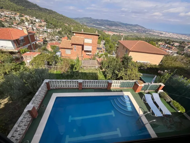 SANTA COLOMA DE CERVELLO ESPECTACULAR CASA A LA VENTA - foto 3