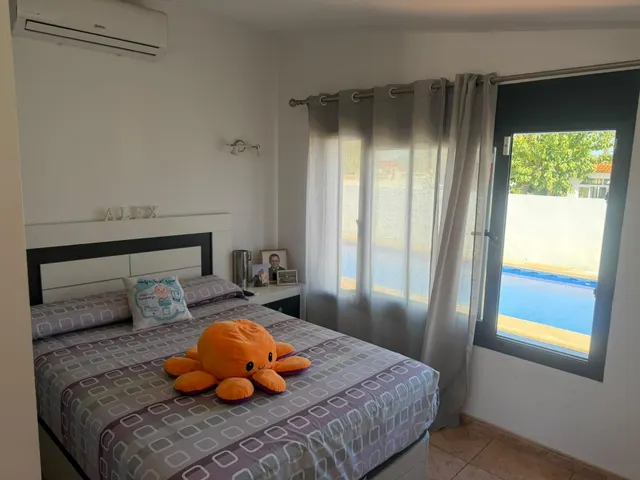CHALET INDEPENDIENTE CON GRAN PARCELA, PISCINA PRIVADA Y VIVIENDA DE INVITADOS EN UNA DE LAS MEJORES ZONAS DE TORREVIEJA — 16