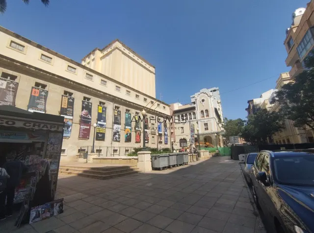 Piso en edificio emblemático en Alicante - foto 2