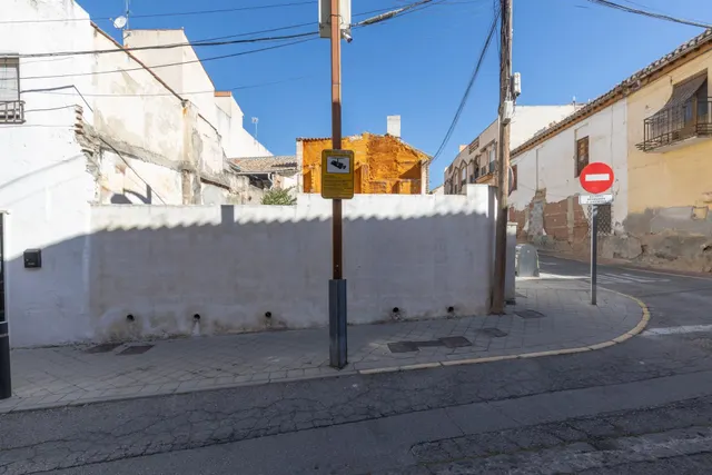 Parcela en Venta con Alto Potencial de Edificación en Peligros — 8