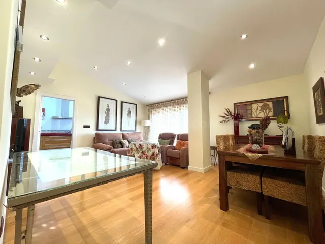 ÁTICO CON GRAN TERRAZA, VISTAS DESPEJADAS Y EXCELENTES CALIDADES EN LA ALGAIDA — 4