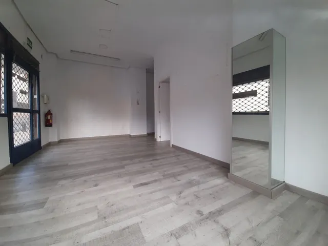 Estupendo local en Obispo Galarza — 7