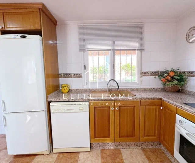 Una villa para disfrutar en familia en exclusiva urbanización y con el mediterráneo como horizonte — 21