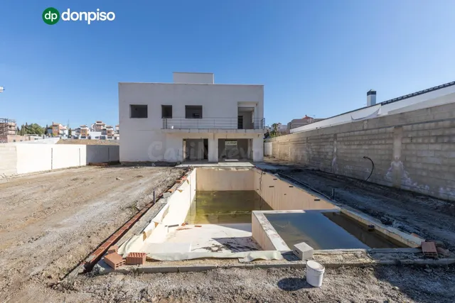Casa en venta en construcción en Cañadas del Parque