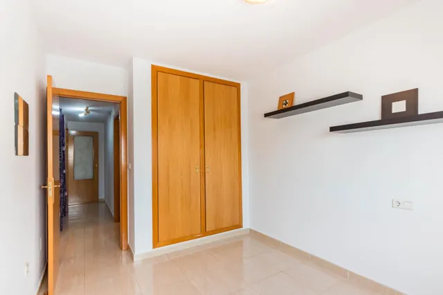 PISO EN ALCANTARILLA — 18