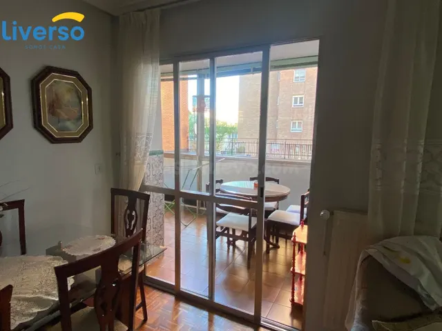 Se alquilan habitaciones, gastos pagados zona centro cerca de la Universidad Politécnica. — 5