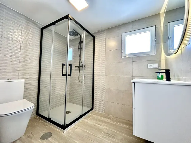 Villa 5 habitaciones 166m² en venta - Villamartin — 40
