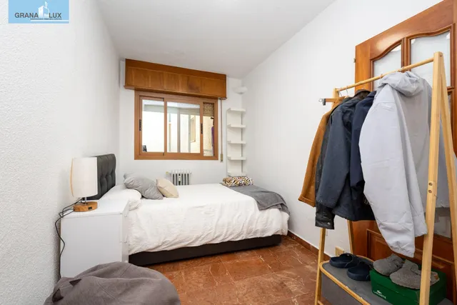 Piso y cochera en venta junto Acera de Darro. — 31